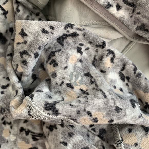 lululemon athletica cropped size 8 yoga leggings - Picture 13 of 13